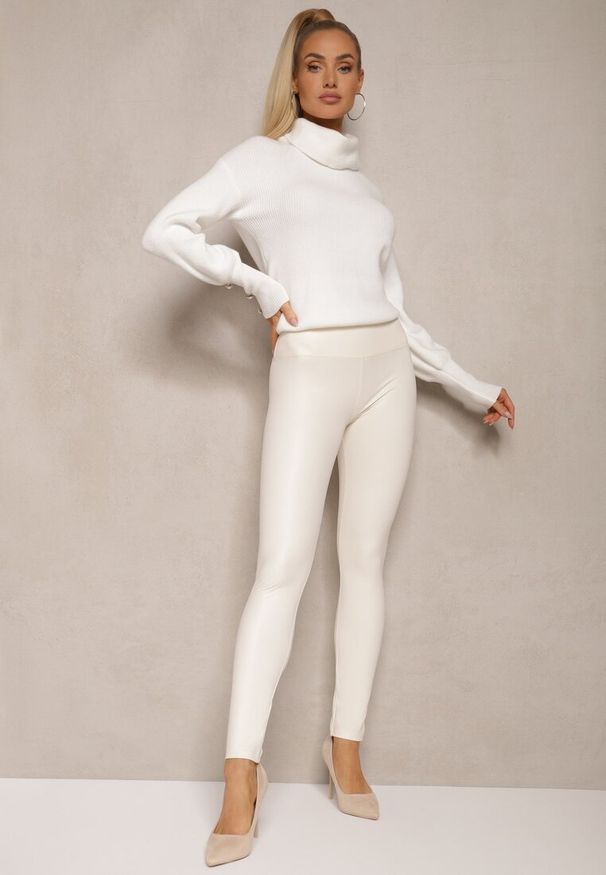 Renee - Białe Legginsy z Imitacji Skóry High Waist z Polarem Selabra. Okazja: na co dzień. Stan: podwyższony. Kolor: biały. Materiał: skóra, polar. Styl: casual