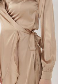 Born2be - Beżowa Sukienka Lasthine. Kolor: beżowy. Długość rękawa: długi rękaw. Wzór: motyw zwierzęcy. Typ sukienki: kopertowe. Styl: elegancki #4