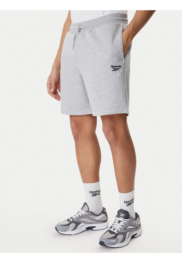Reebok Szorty sportowe Bazunu RK25558CCM Szary Regular Fit. Kolor: szary. Materiał: syntetyk. Styl: sportowy