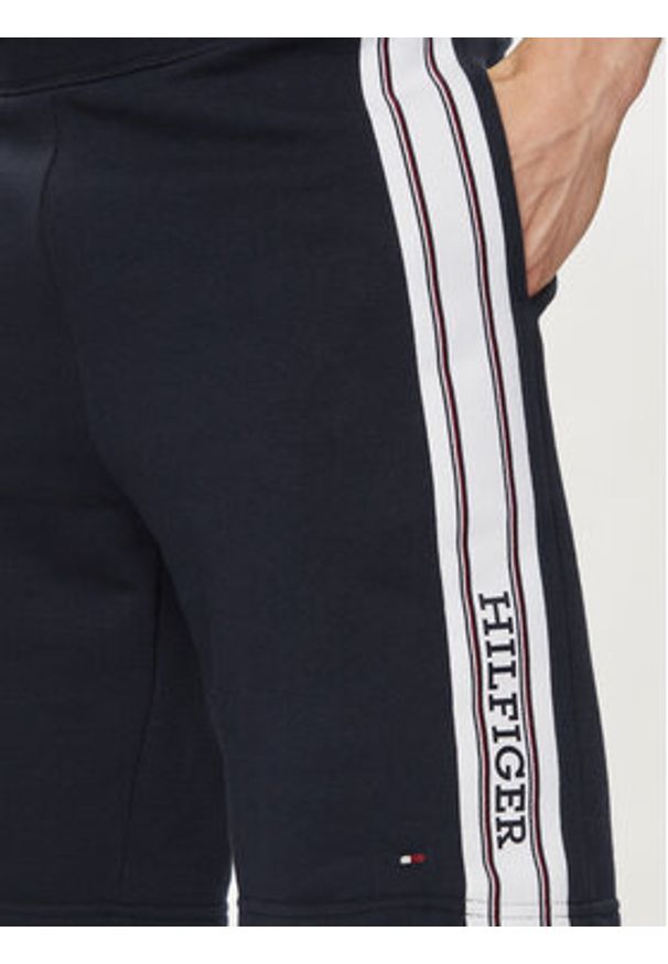 TOMMY HILFIGER - Tommy Hilfiger Szorty sportowe UM0UM03200 Granatowy Regular Fit. Kolor: niebieski. Materiał: bawełna. Styl: sportowy