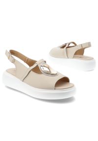 S.Barski - Sandały damskie S. Barski, na platformie skórzane z ozdobą i na sprzączkę, beżowe, GR51-603. Okazja: na co dzień. Zapięcie: sprzączka. Kolor: beżowy. Materiał: skóra. Wzór: aplikacja. Sezon: lato. Obcas: na platformie. Styl: casual, elegancki #7