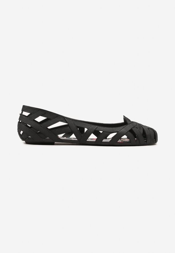 Born2be - Czarne Balerinki Wsuwane z Wycięciami Olathia. Okazja: na co dzień. Zapięcie: bez zapięcia. Kolor: czarny. Obcas: na płaskiej podeszwie. Styl: casual, elegancki