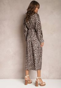 Renee - Beżowo-Brązowa Sukienka w Panterkę z Kopertowym Dekoltem Balme. Okazja: na co dzień. Typ kołnierza: dekolt w serek. Kolor: beżowy. Wzór: motyw zwierzęcy. Typ sukienki: kopertowe. Styl: elegancki, casual #5