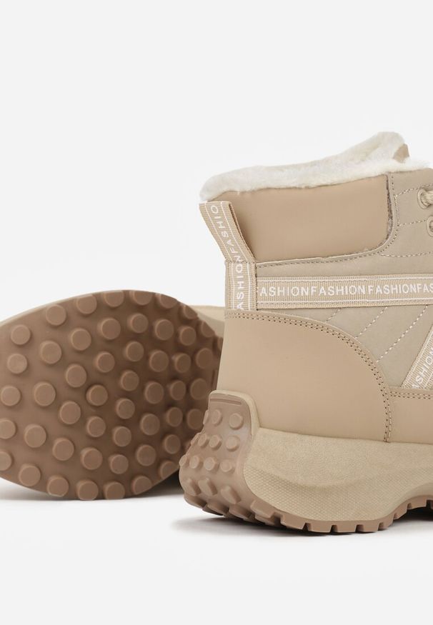 Born2be - Ciemnobeżowe Śniegowce na Grubej Podeszwie z Geometrycznym Wzorem Alwedea. Okazja: na co dzień. Kolor: beżowy. Materiał: jeans. Wzór: geometria. Styl: elegancki, casual, klasyczny