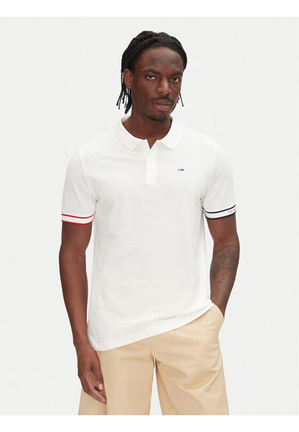 Tommy Jeans Polo Flag Cuff DM0DM21306 Écru Slim Fit. Typ kołnierza: polo. Materiał: bawełna