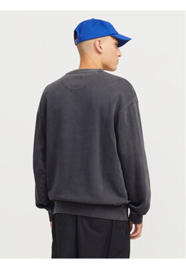 Jack & Jones - Jack&Jones Bluza Charge 12268273 Szary Loose Fit. Kolor: szary. Materiał: bawełna
