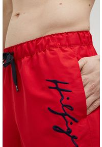 TOMMY HILFIGER - Tommy Hilfiger szorty kąpielowe kolor czerwony. Kolor: czerwony. Materiał: poliester. Wzór: aplikacja