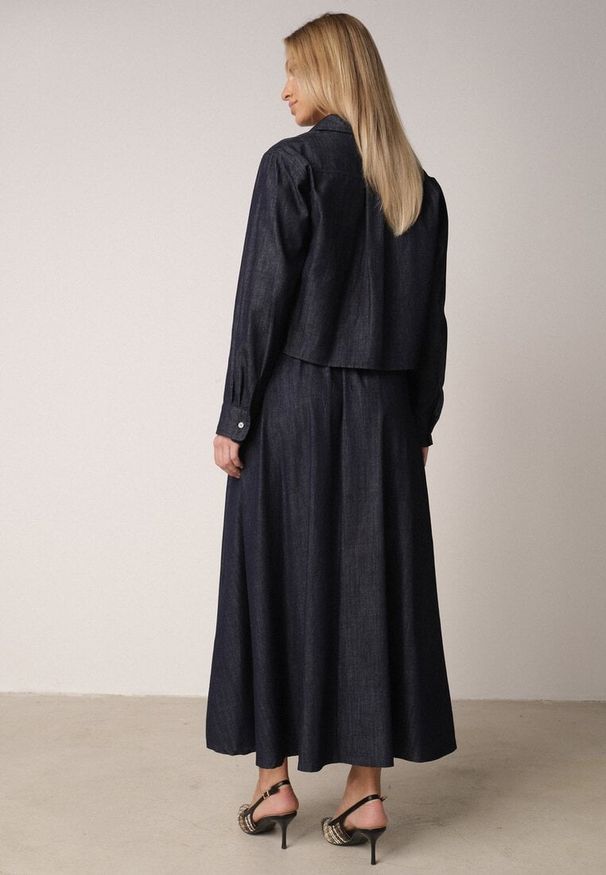 Born2be - Granatowy Bawełniano-Wiskozowy Komplet z Imitacji Jeansu Spódnica z Paskiem i Koszula Peshophi. Kolor: niebieski. Materiał: bawełna, wiskoza, jeans