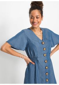 Sukienka dżinsowa TENCEL™ Lyocell z guzikami z tworzywa w optyce masy rogowej bonprix niebieski "stone”. Kolor: niebieski. Materiał: lyocell. Sezon: lato #2