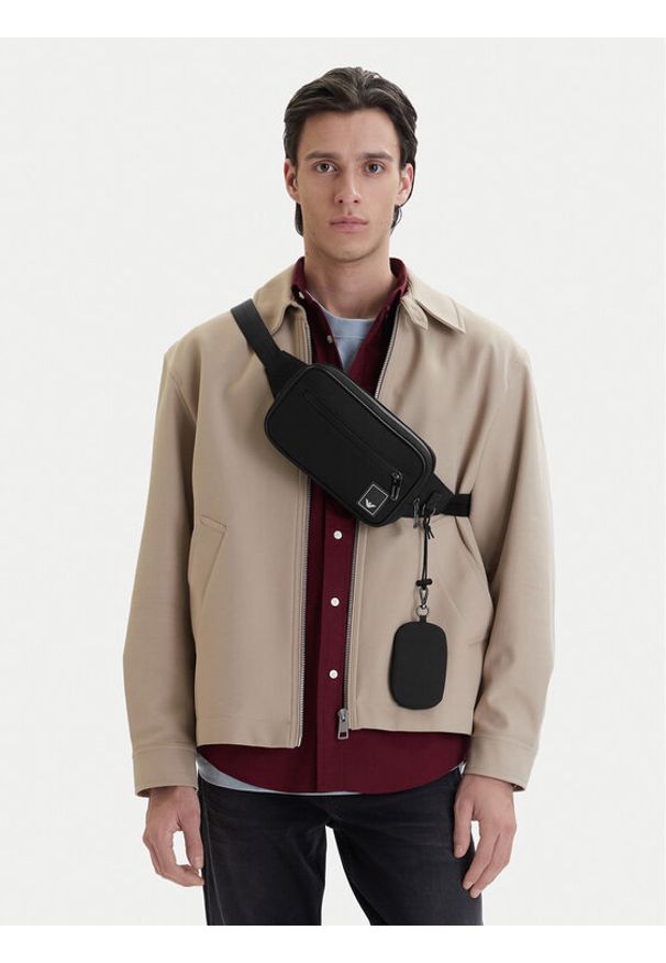 Emporio Armani Nerka EM000088 AF22391 UB118 Granatowy. Kolor: niebieski. Materiał: materiał