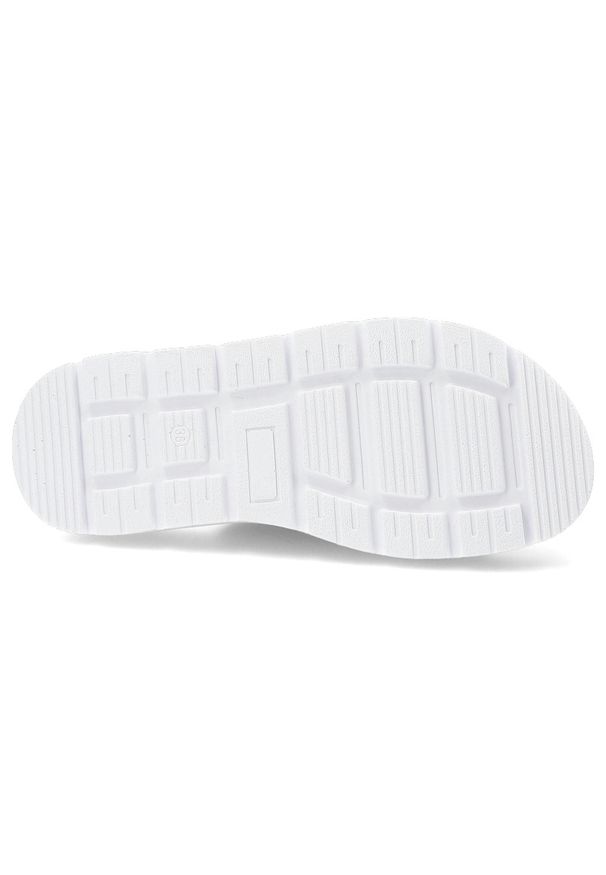 Klapki damskie Wasak, ze skóry naturalnej na platformie z klamrami w klasycznym stylu, złote Prada, 756. Okazja: na co dzień, na spacer. Kolor: złoty. Materiał: skóra. Sezon: lato. Obcas: na platformie. Styl: klasyczny