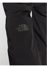 The North Face Spodnie narciarskie Chakal NF0A5IYV Czarny Regular Fit. Kolor: czarny. Materiał: syntetyk. Sport: narciarstwo