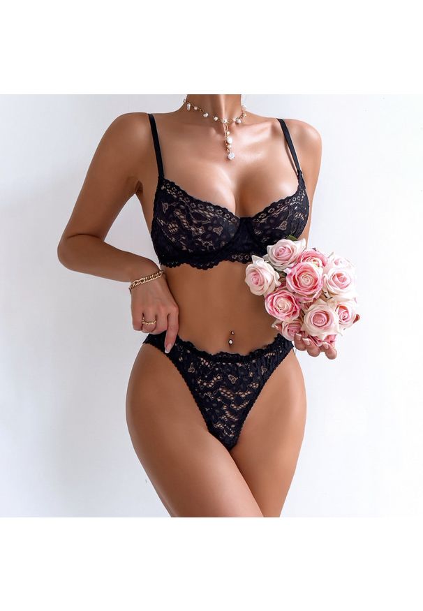 Intica - Komplet bielizny push-up z koronką Yanira. Kolor: niebieski. Materiał: koronka. Wzór: koronka