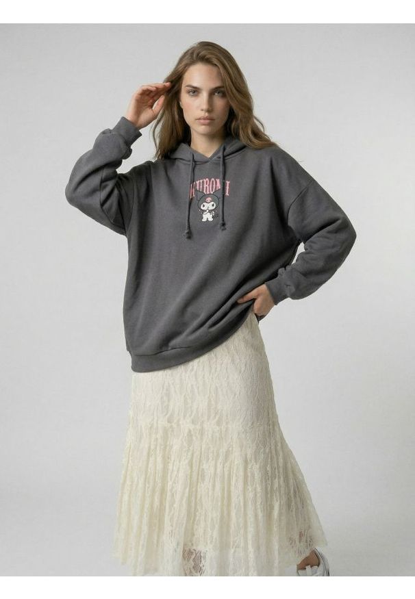 Sinsay - Bluza hoodie z nadrukiem Kuromi - szary. Kolor: szary. Wzór: nadruk