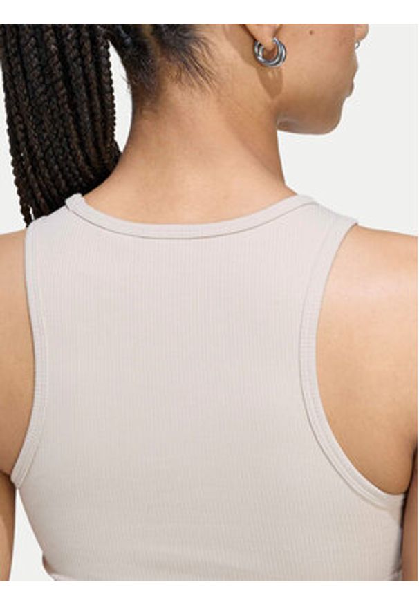 Adidas - adidas Top Essentials KD3822 Beżowy Slim Fit. Kolor: beżowy. Materiał: wiskoza, bawełna