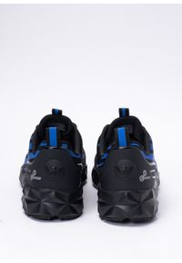 Sneakersy męskie czarne EA7 Emporio Armani X8X033 XCC52 Q614. Okazja: do pracy, na spacer, na co dzień. Kolor: czarny. Sport: turystyka piesza