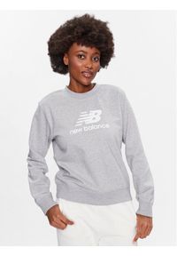 New Balance Bluza Essentials Stacked Logo WT31532 Szary Relaxed Fit. Kolor: szary. Materiał: bawełna, syntetyk