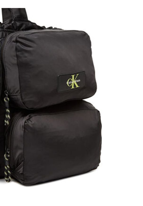 Calvin Klein Torba weekendowa Tech Utility Tote LV04G3148G Czarny. Kolor: czarny. Materiał: materiał
