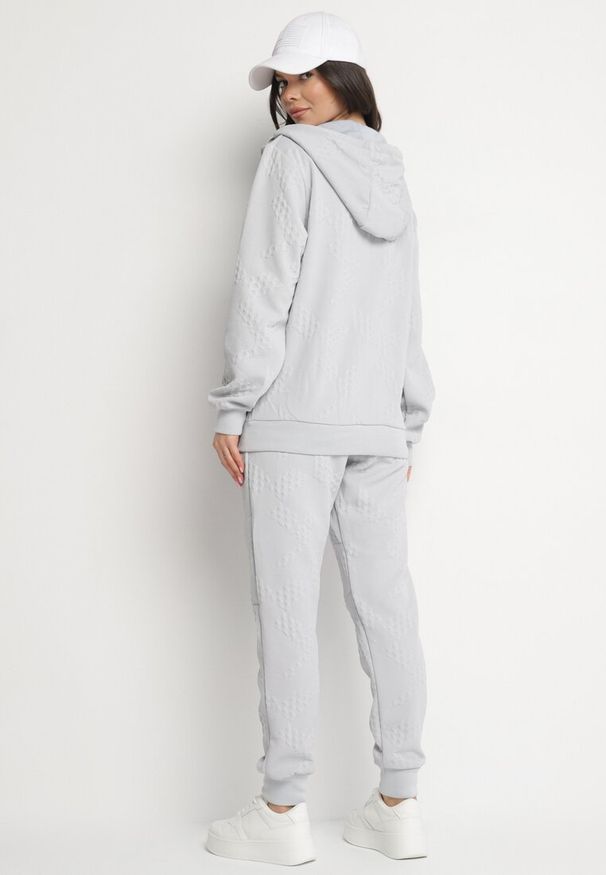 Born2be - Szary Komplet Dresowy Bluza z Kapturem i Joggery Rerialda. Kolor: szary. Materiał: dresówka