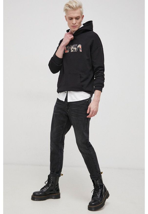 Only & Sons Bluza bawełniana męska kolor czarny z kapturem z nadrukiem. Typ kołnierza: kaptur. Kolor: czarny. Materiał: bawełna. Wzór: nadruk