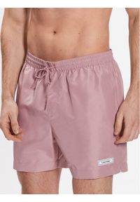 Calvin Klein Swimwear Szorty kąpielowe Medium Drawstring KM0KM00812 Różowy Regular Fit. Kolor: różowy. Materiał: syntetyk #1