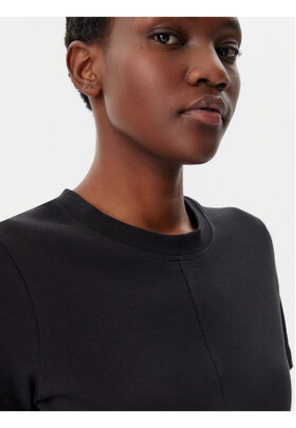 TOMMY HILFIGER - Tommy Hilfiger Sukienka codzienna WW0WW44547 Czarny Regular Fit. Okazja: na co dzień. Kolor: czarny. Materiał: bawełna. Typ sukienki: proste. Styl: casual