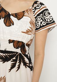 Born2be - Czarna Rozkloszowana Sukienka z Wiskozy w Wakacyjny Wzór Ellioma. Okazja: na spacer. Kolor: czarny. Materiał: wiskoza. Długość rękawa: krótki rękaw. Sezon: lato. Styl: wakacyjny #2