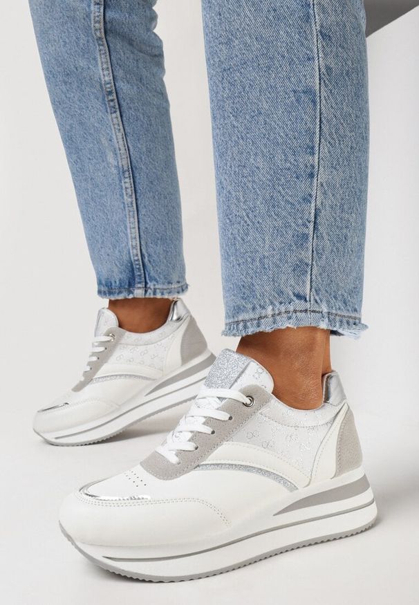 Born2be - Białe Sneakersy na Grubej Podeszwie z Brokatem Erenie. Kolor: biały