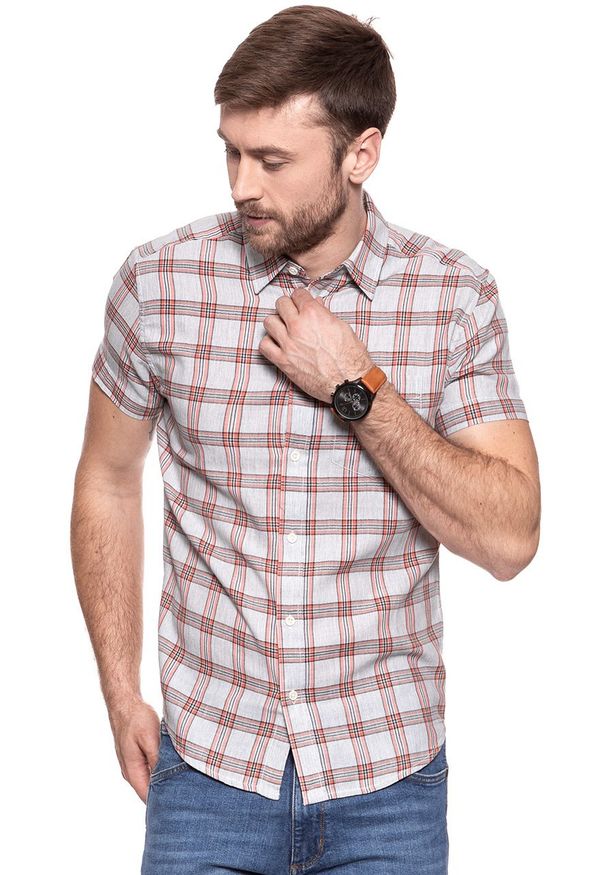 Wrangler - KOSZULA MĘSKA KRÓTKI RĘKAW WRANGLER SS 1PKT GLOW ORANGE W58606E48 112129492. Długość rękawa: krótki rękaw. Długość: krótkie. Wzór: kratka