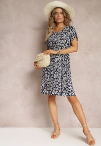 Renee - Czarna Wiskozowa Mini Sukienka w Kwiatowy Print z Gumką w Pasie Frolia. Kolor: czarny. Materiał: wiskoza. Wzór: kwiaty, nadruk. Długość: mini #5