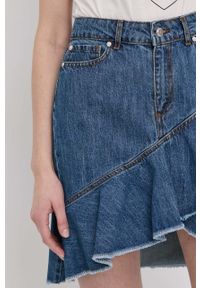 Silvian Heach spódnica jeansowa mini rozkloszowana. Kolor: niebieski. Materiał: jeans. Długość: długie