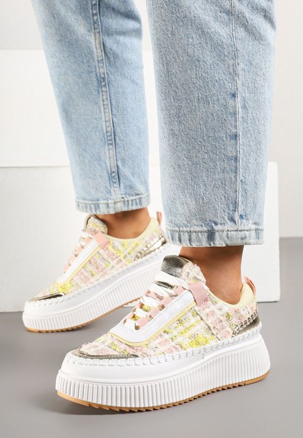 Born2be - Biało-Różowe Sneakersy na Grubej Podeszwie Zdobione Tweedem i Przeszyciami Ulamoriela. Okazja: na co dzień. Kolor: biały. Materiał: jeans. Wzór: aplikacja