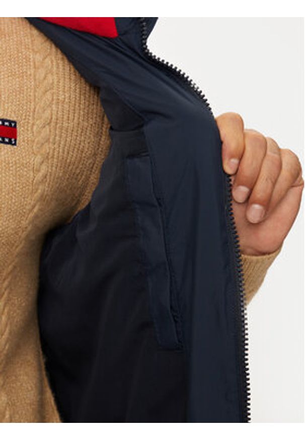 Tommy Jeans Kamizelka Essential DM0DM20465 Granatowy Regular Fit. Kolor: niebieski. Materiał: syntetyk