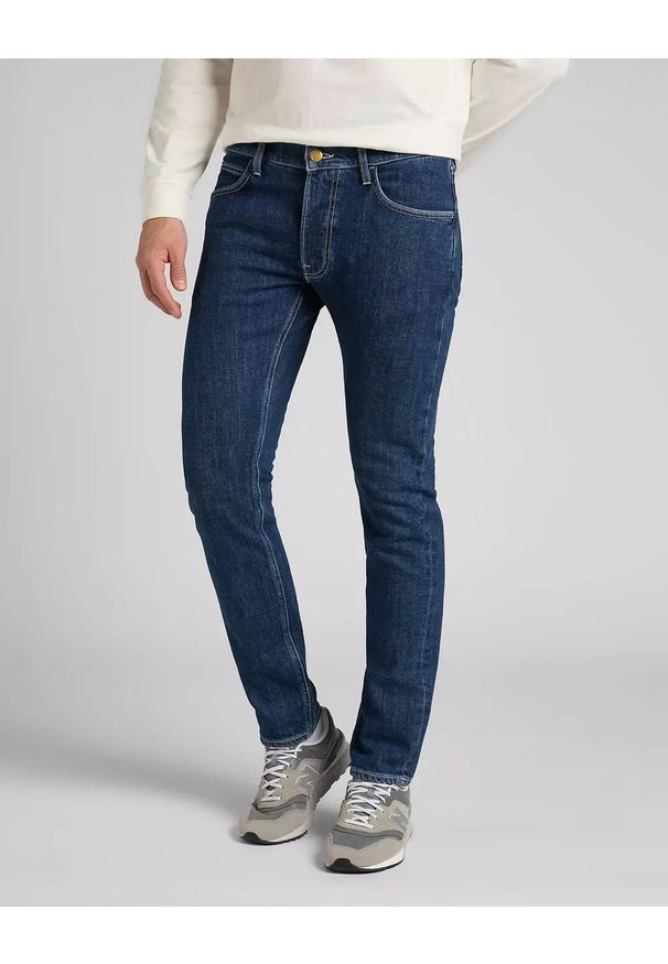 Lee - LEE LUKE BUTTON FLY MĘSKIE SPODNIE JEANSOWE STONE ESME L70SNIWF 112322027