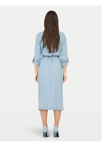only - ONLY Sukienka koszulowa Charis 15337931 Niebieski Regular Fit. Kolor: niebieski. Materiał: lyocell. Typ sukienki: koszulowe #4
