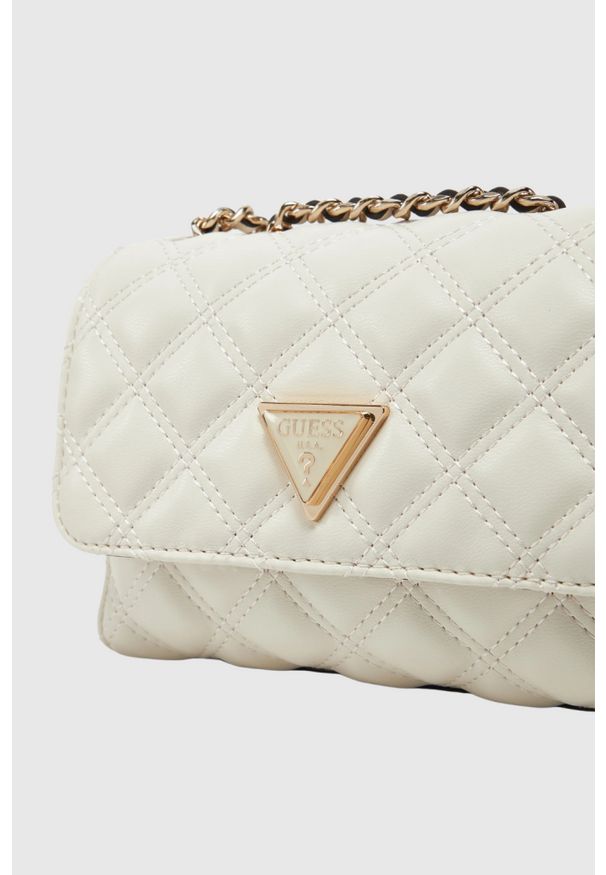 Guess - GUESS Biała kopertówka damska Giully. Kolor: biały. Materiał: skórzane