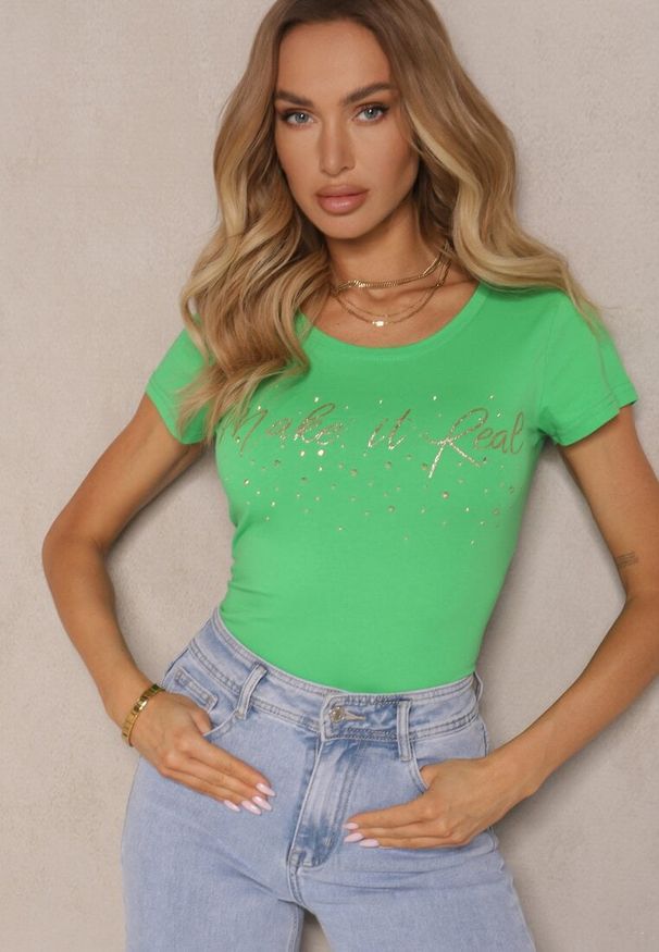 Renee - Zielony T-shirt z Bawełny Ozdobiony Napisem i Cyrkoniami Zreadia. Okazja: na co dzień. Kolor: zielony. Materiał: bawełna. Wzór: napisy, aplikacja. Styl: klasyczny, casual
