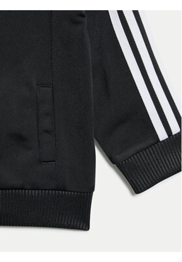 Adidas - adidas Dres adicolor SST IX7622 Czarny Regular Fit. Kolor: czarny. Materiał: syntetyk