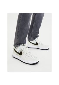Sneakersy Nike. Kolor: szary. Model: Nike Air Force #1