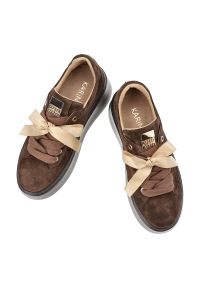 Sneakersy damskie Karino, cholewka ze skóry naturalnej zamszowej miękka konstrukcja dekoracyjne sznurowanie na wstążkach gruba podeszwa, brązowe, 599. Zapięcie: sznurówki. Kolor: brązowy. Materiał: zamsz, skóra. Szerokość cholewki: normalna #9