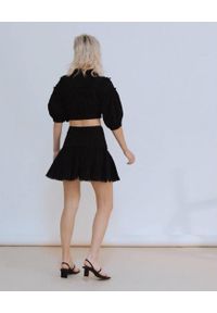 IXIAH AUSTRALIA - Czarna spódnica mini Primrose. Stan: podwyższony. Kolor: czarny. Materiał: bawełna. Wzór: aplikacja, haft, paisley #3