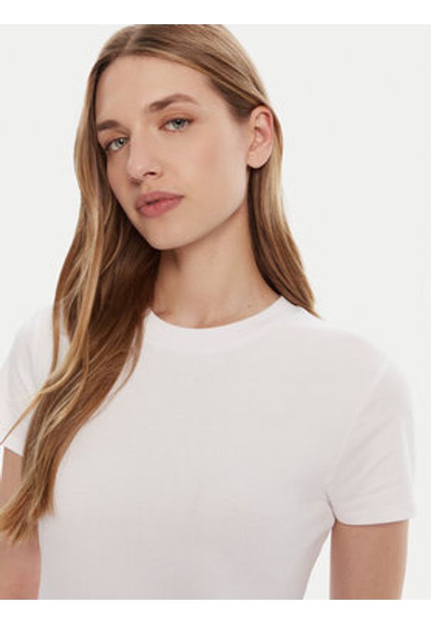 Calvin Klein T-Shirt LV044C216G Biały Regular Fit. Kolor: biały. Materiał: bawełna