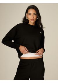 4f - 4F Bluza dresowa regular bez kaptura damska - czarna M. Okazja: na co dzień. Typ kołnierza: bez kaptura. Kolor: czarny. Materiał: dresówka. Wzór: gładki. Styl: casual #1