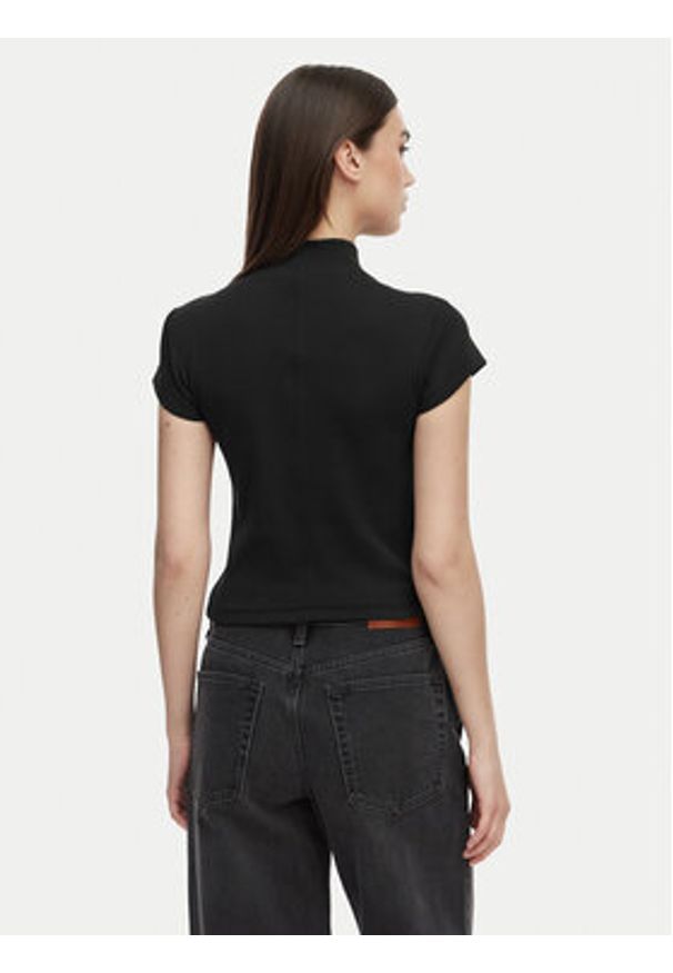 Calvin Klein Jeans T-Shirt LV047G240G Czarny Slim Fit. Kolor: czarny. Materiał: bawełna