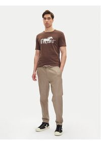 Mustang T-Shirt Austin 1016279 Brązowy Regular Fit. Kolor: brązowy. Materiał: bawełna
