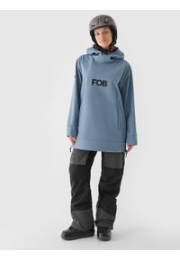 4f - 4F Bluza snowboardowa z softshellu membrana 5000 damska - granatowa XS. Typ kołnierza: kaptur. Kolor: niebieski. Materiał: dzianina, syntetyk, materiał, tkanina, elastan. Długość rękawa: raglanowy rękaw. Wzór: jednolity. Sezon: zima. Styl: sportowy. Sport: snowboard