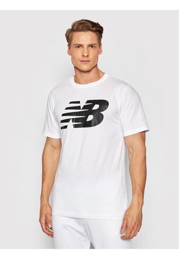 T-Shirt New Balance. Kolor: biały. Materiał: syntetyk