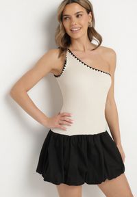Born2be - Beżowa Asymetryczna Sukienka o Kroju Bombki z Kontrastującą Lamówką Amoiane. Okazja: na co dzień. Kolor: beżowy. Materiał: poliester. Typ sukienki: bombki, asymetryczne. Styl: casual, elegancki #5