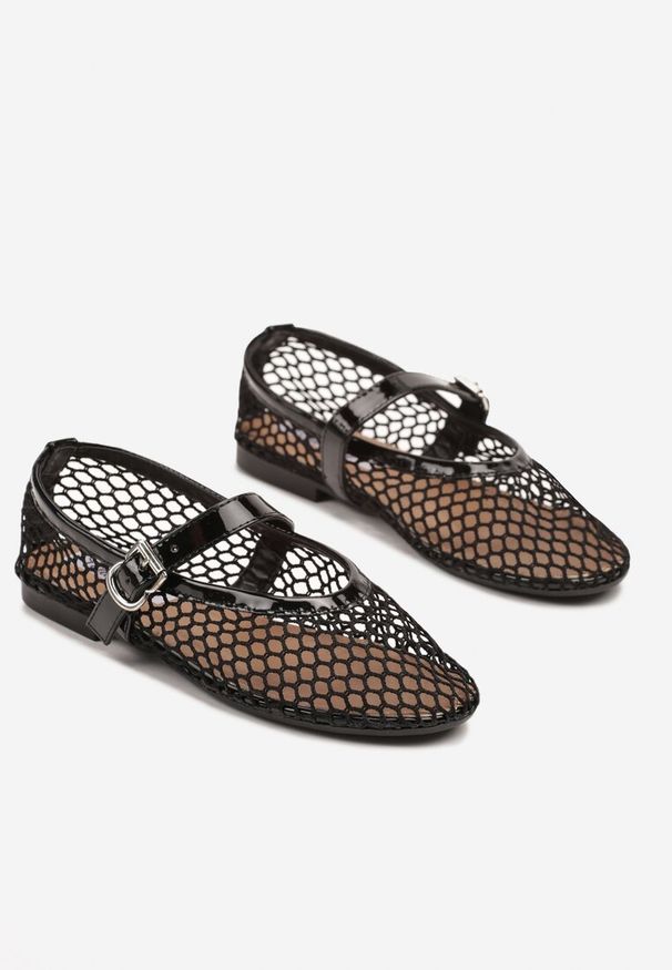 Renee - Czarne Balerinki w Stylu Mary Jane z Siateczki Miltewi. Okazja: na co dzień. Zapięcie: pasek. Kolor: czarny. Materiał: materiał, jeans. Obcas: na obcasie. Styl: casual. Wysokość obcasa: niski