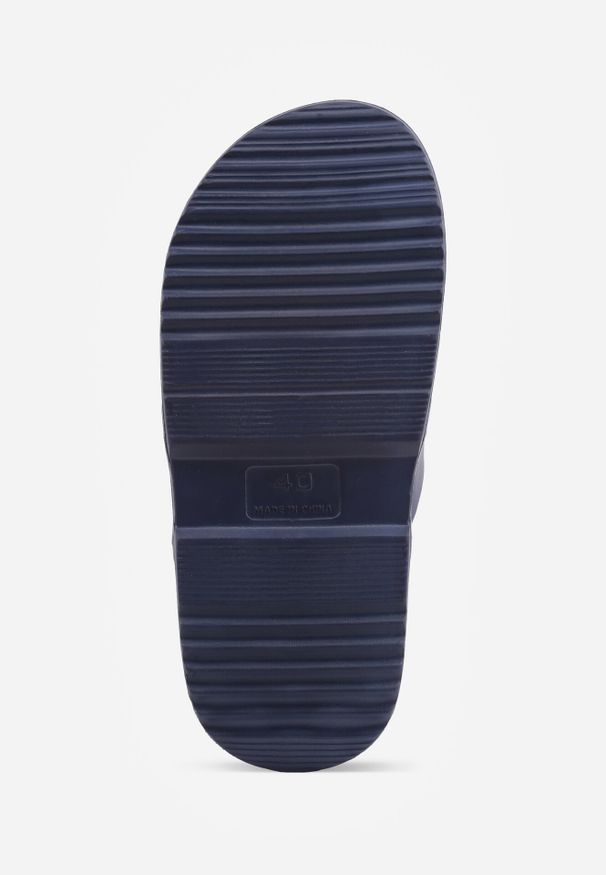 Born2be - Granatowe Piankowe Klapki Basenowe na Grubej Podeszwie Atexia. Okazja: do domu, na co dzień, na plażę. Kolor: niebieski. Materiał: dresówka. Sezon: lato. Styl: sportowy, klasyczny, wakacyjny, casual